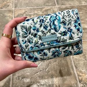 Vera Bradley RFID Riley Compact Wallet in Cloud Vines